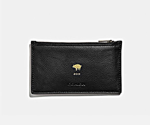 Additional offers from the brand Coach 1901_Coach_LNY4_Angebote_300x250px_1.jpg