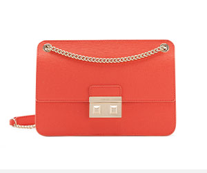 Weitere Angebote der Marke Furla 190522_Furla_Angebote_300x250px_04.jpg