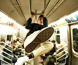 브랜드의 추가 제공 사항 Converse Kampagnenmaterial_Converse_Angebote_300x250px.jpg