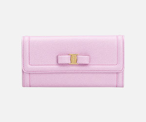 Другие предложения на рынке Salvatore Ferragamo 200519-salvatore-ferragamo-angebote-300x250px-3.jpg