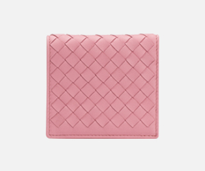브랜드의 추가 제공 사항 Bottega Veneta Kampagnenmaterial_Bottega_Veneta_Angebote_300x250px_04.jpg